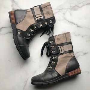 Sorel “Major Carly” boots